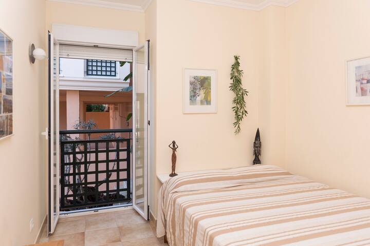 3b0f712e-a8b4-470e-9015-1665c019b712