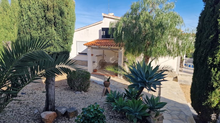 9d7974d7-6e2d-476b-ba69-b5d187d402b4