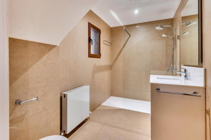 WhatsApp Image 2025-08-27 at 03.59.15 (1)