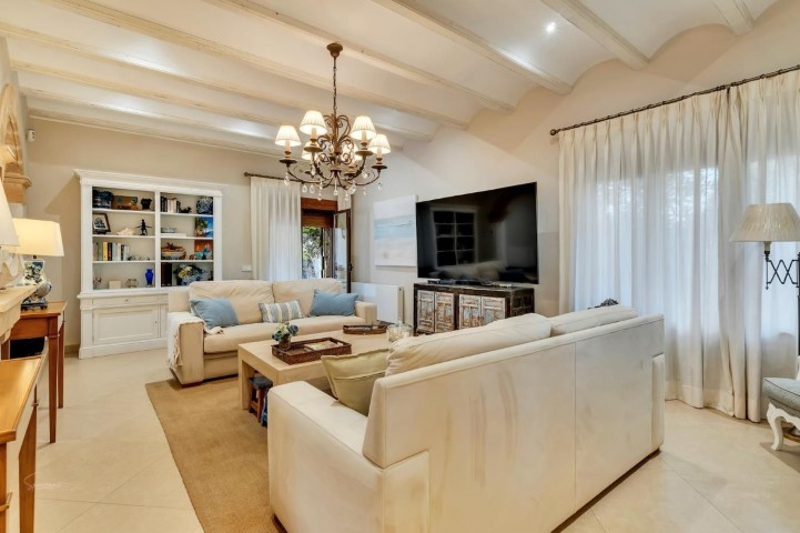 WhatsApp Image 2025-08-27 at 03.59.15 (2)