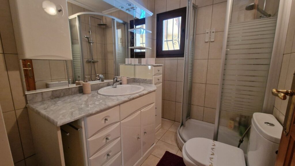 WhatsApp Image 2025-10-24 at 07.52.55 (2)