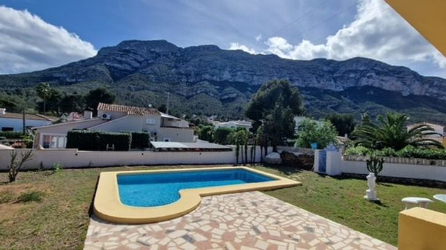 WhatsApp Image 2025-10-24 at 08.01.42 (1)