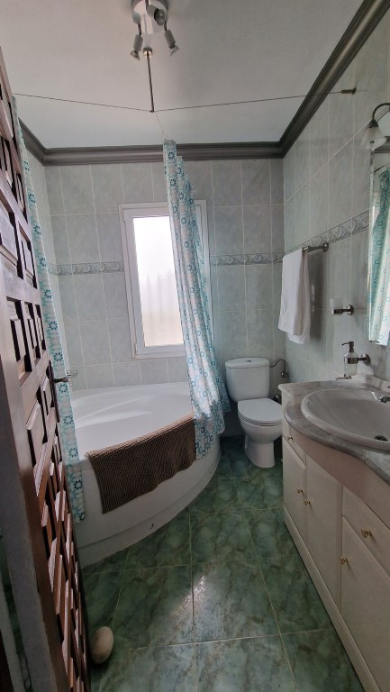 WhatsApp Image 2025-10-24 at 13.46.24 (4)