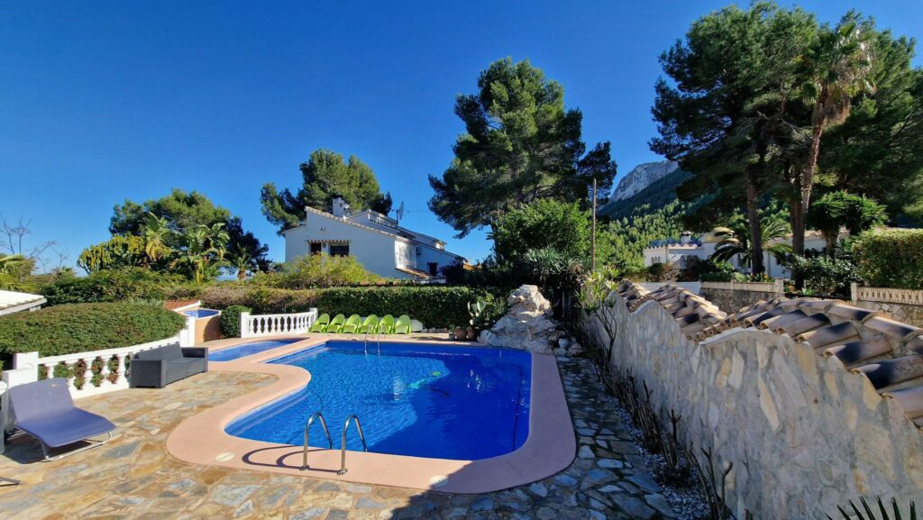 WhatsApp Image 2025-10-24 at 13.52.54