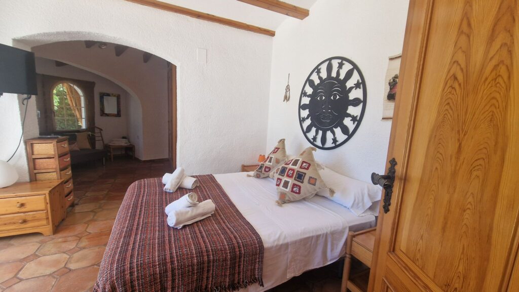 WhatsApp Image 2025-10-24 at 13.52.55 (3)