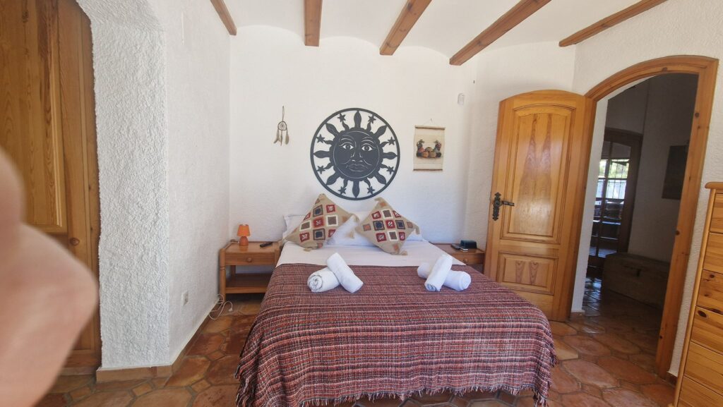 WhatsApp Image 2025-10-24 at 13.52.55 (4)