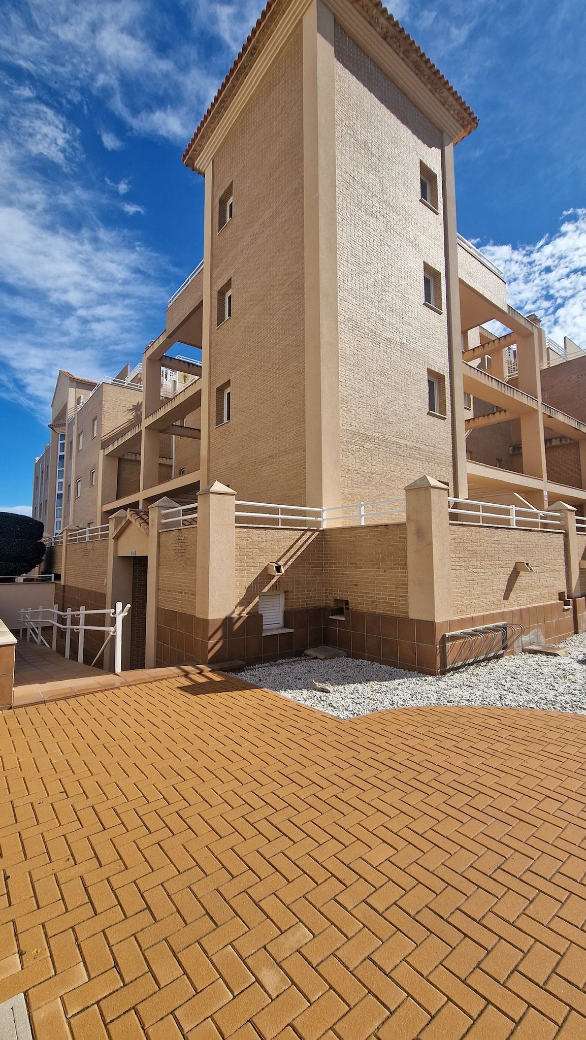 WhatsApp Image 2025-10-24 at 13.55.55 (2)