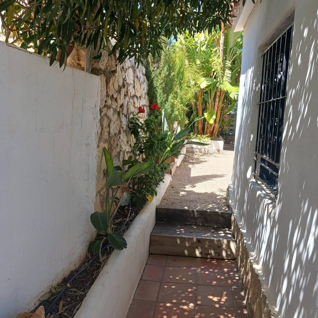 imgi_72_cc5b1562-abc4-4126-af63-674f82249f57